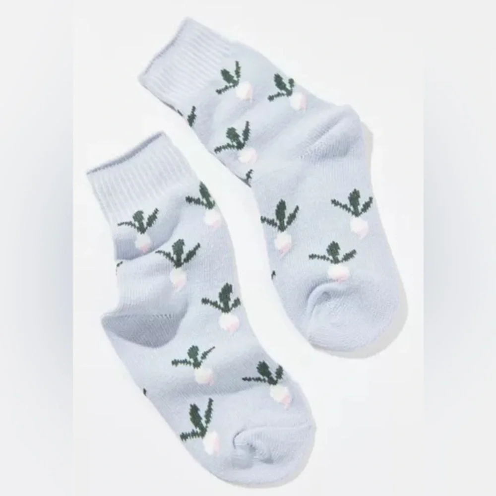 URBAN OUTFITTERS Isla Crew Sock-turnips
